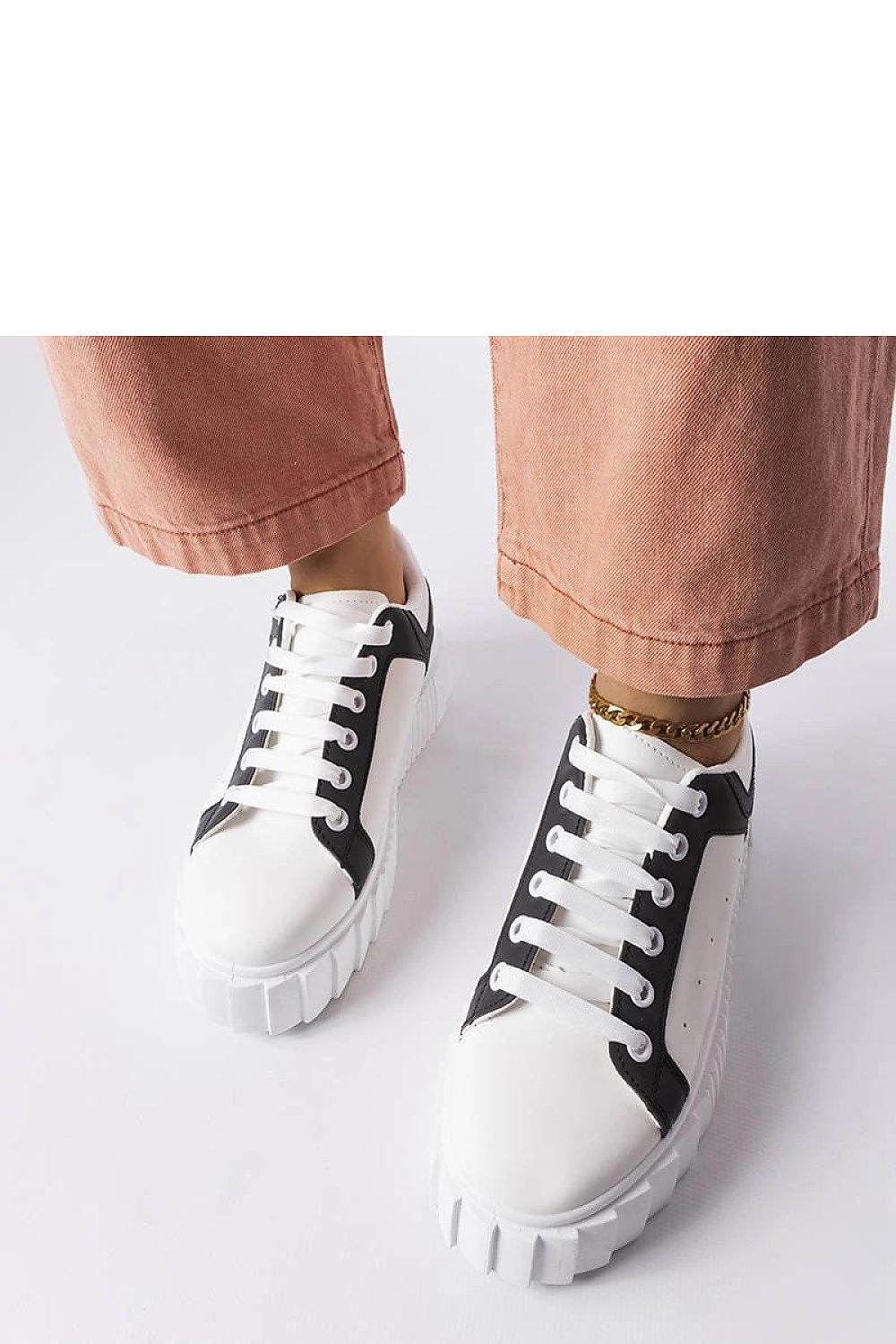 Baskets model 207834 Solea