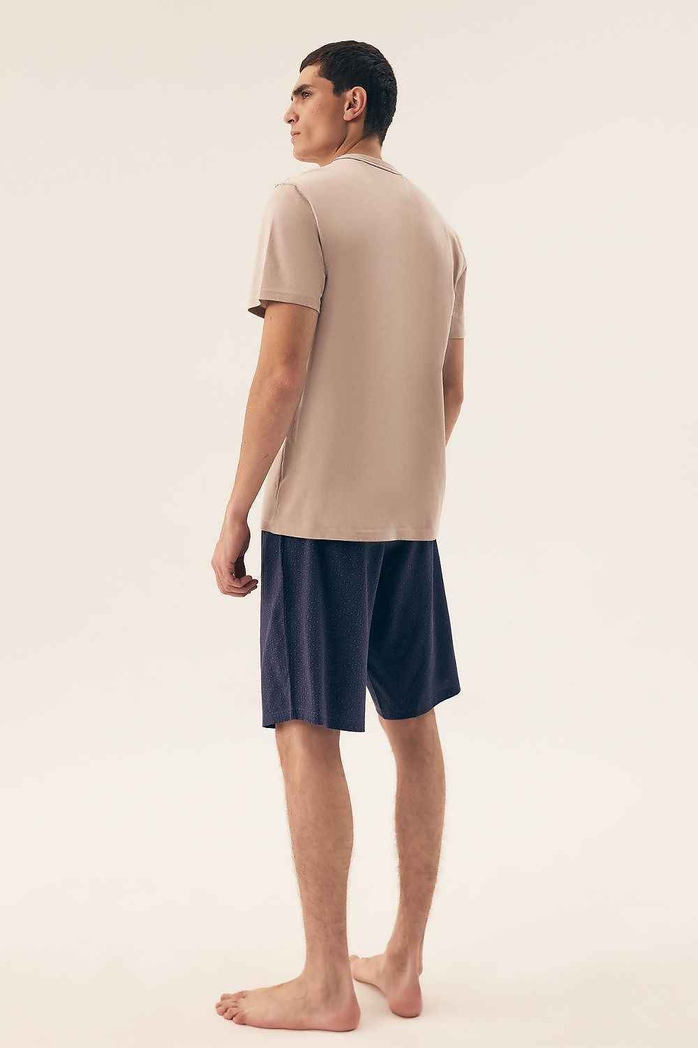 Pyjama Henderson