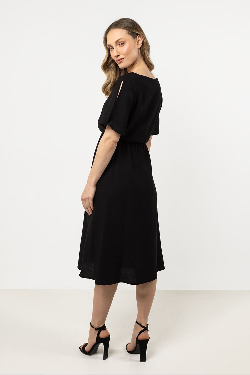 Robe de jour model 212212 awama