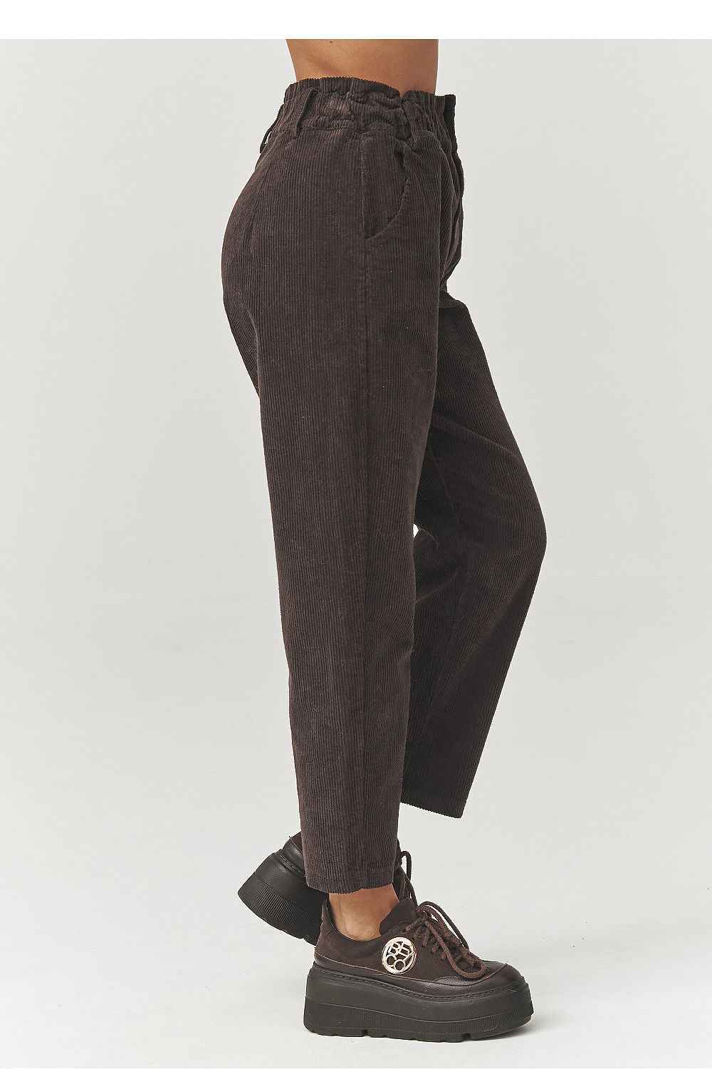Pantalon en velours côtelé Makadamia