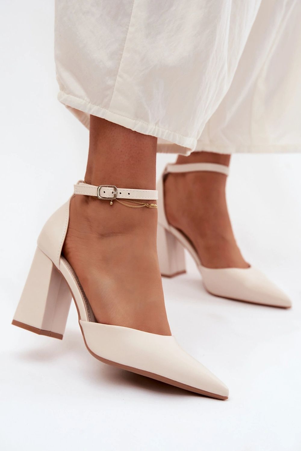 Escarpins talon large model 227166 Step in style