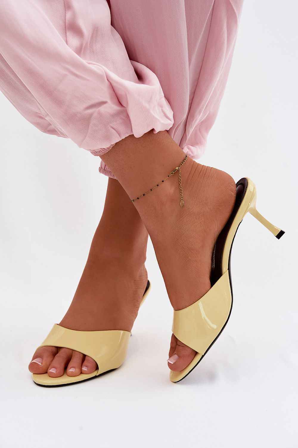 Des mules à talons Step in style