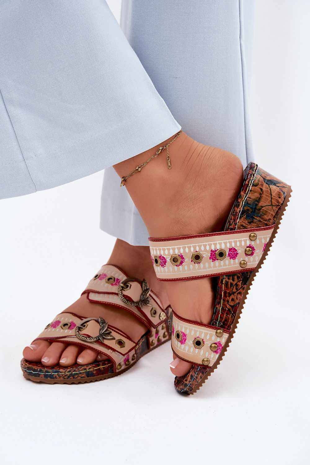 Cothurnes Step in style