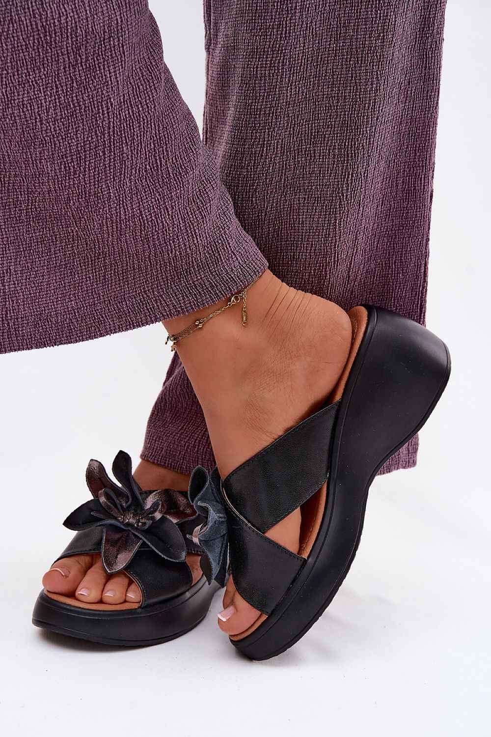 Cothurnes Step in style