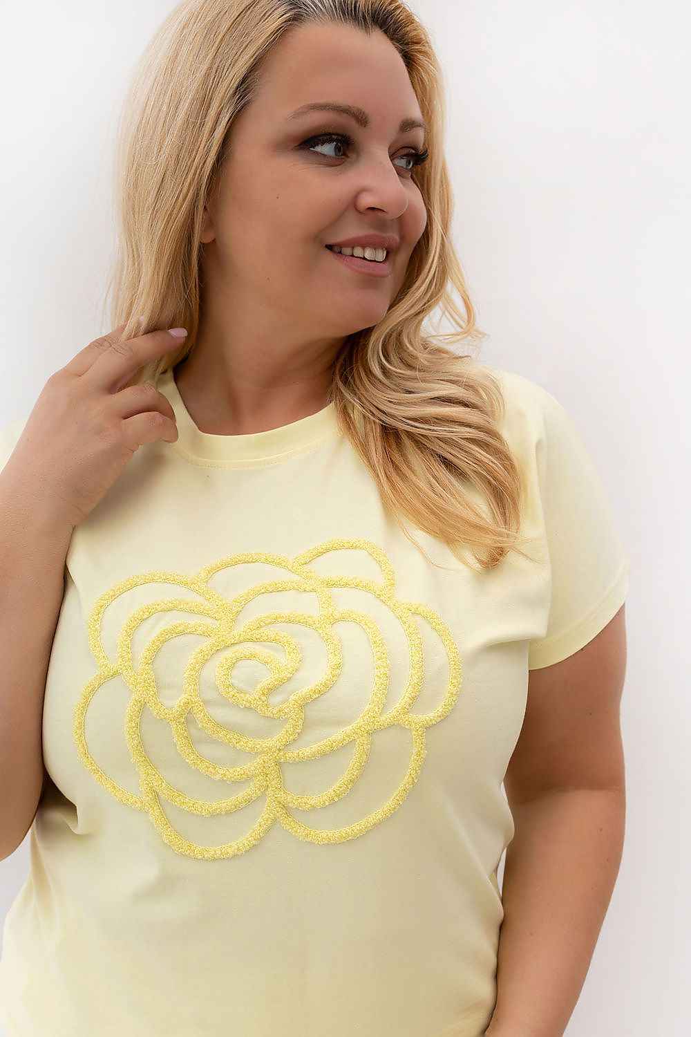 Plus size T-shirt Relevance