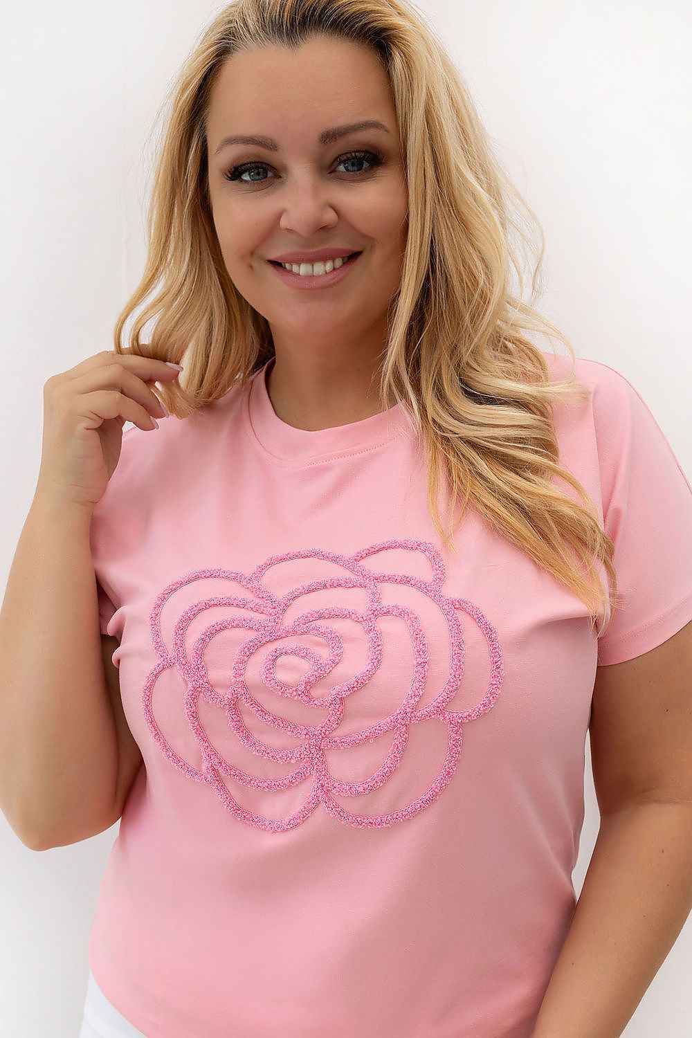Plus size T-shirt Relevance