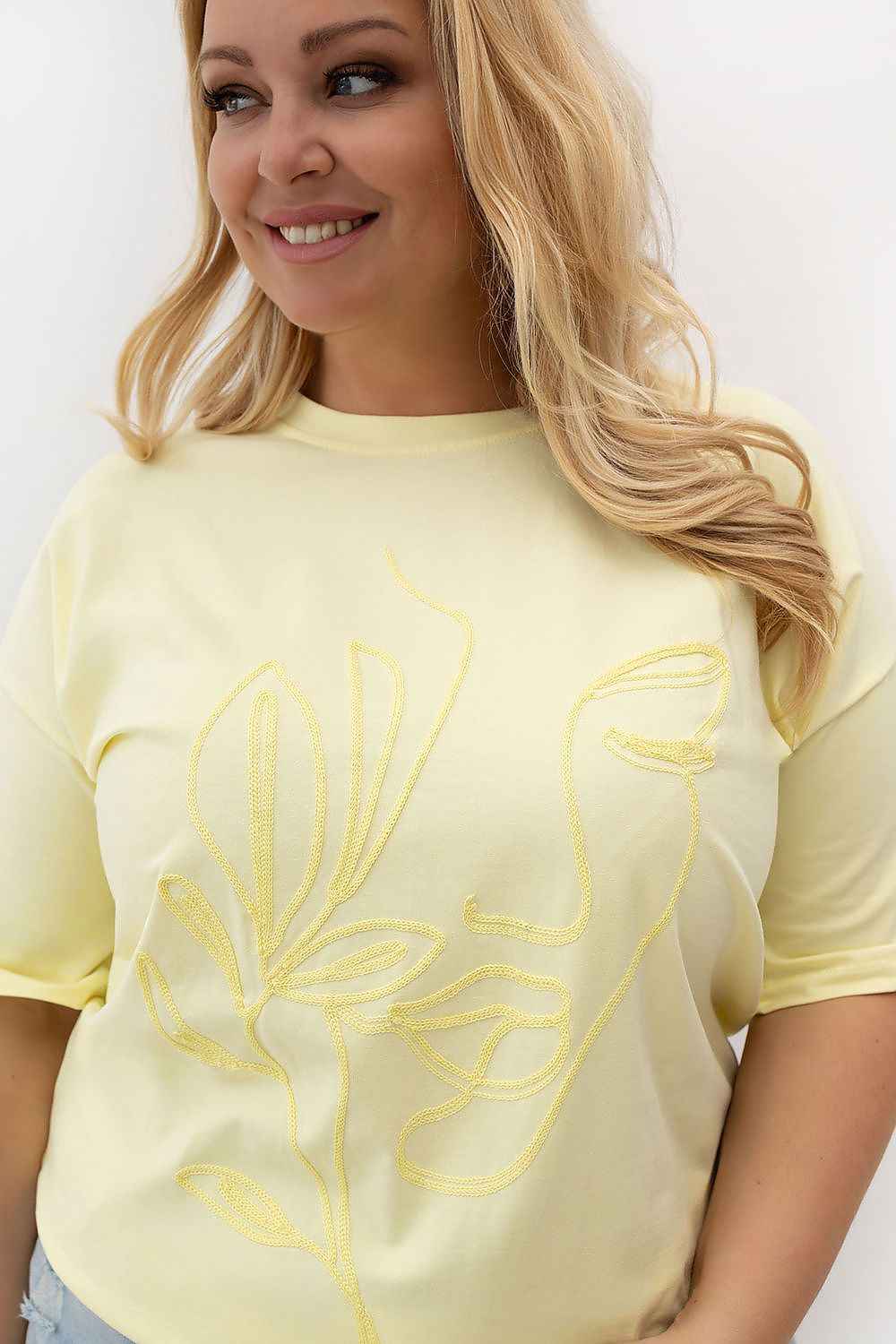 Plus size T-shirt Relevance
