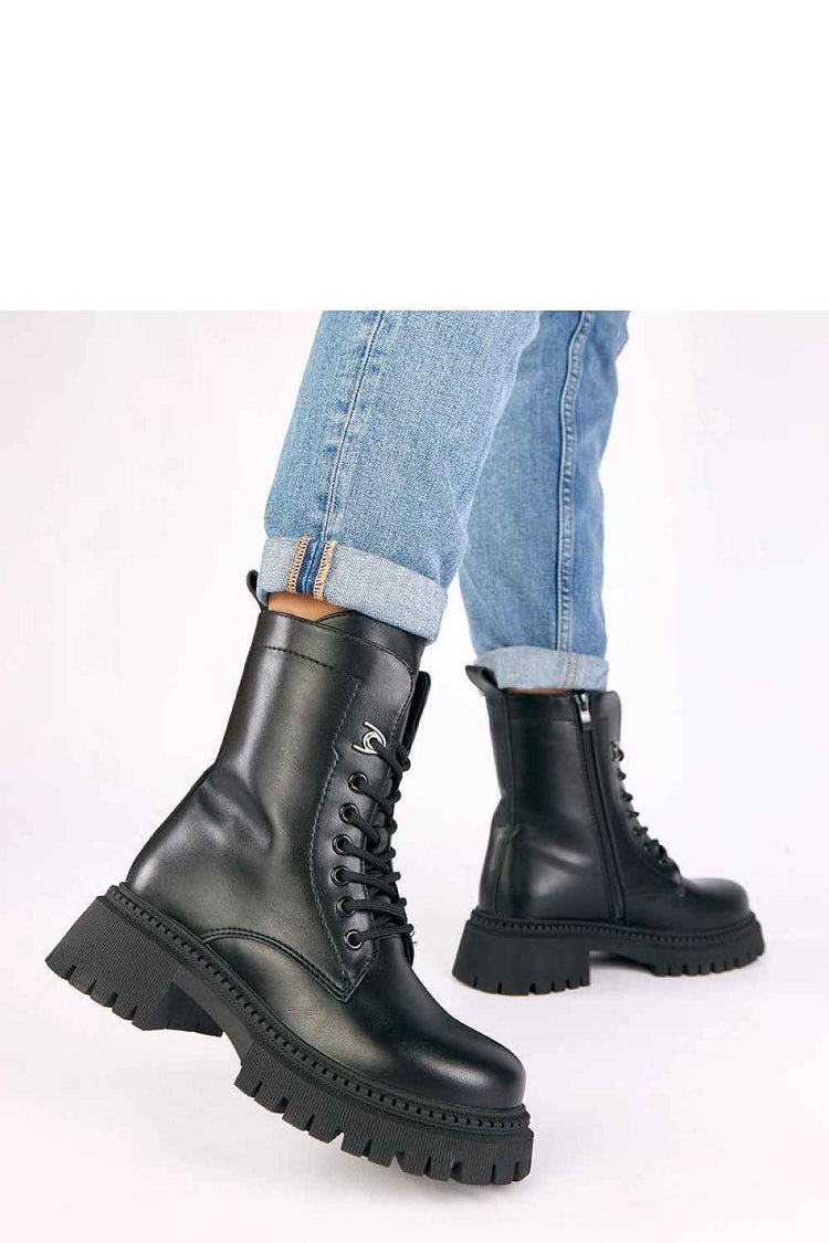 BOOTIES