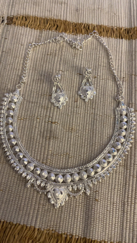 Ensemble Collier 6