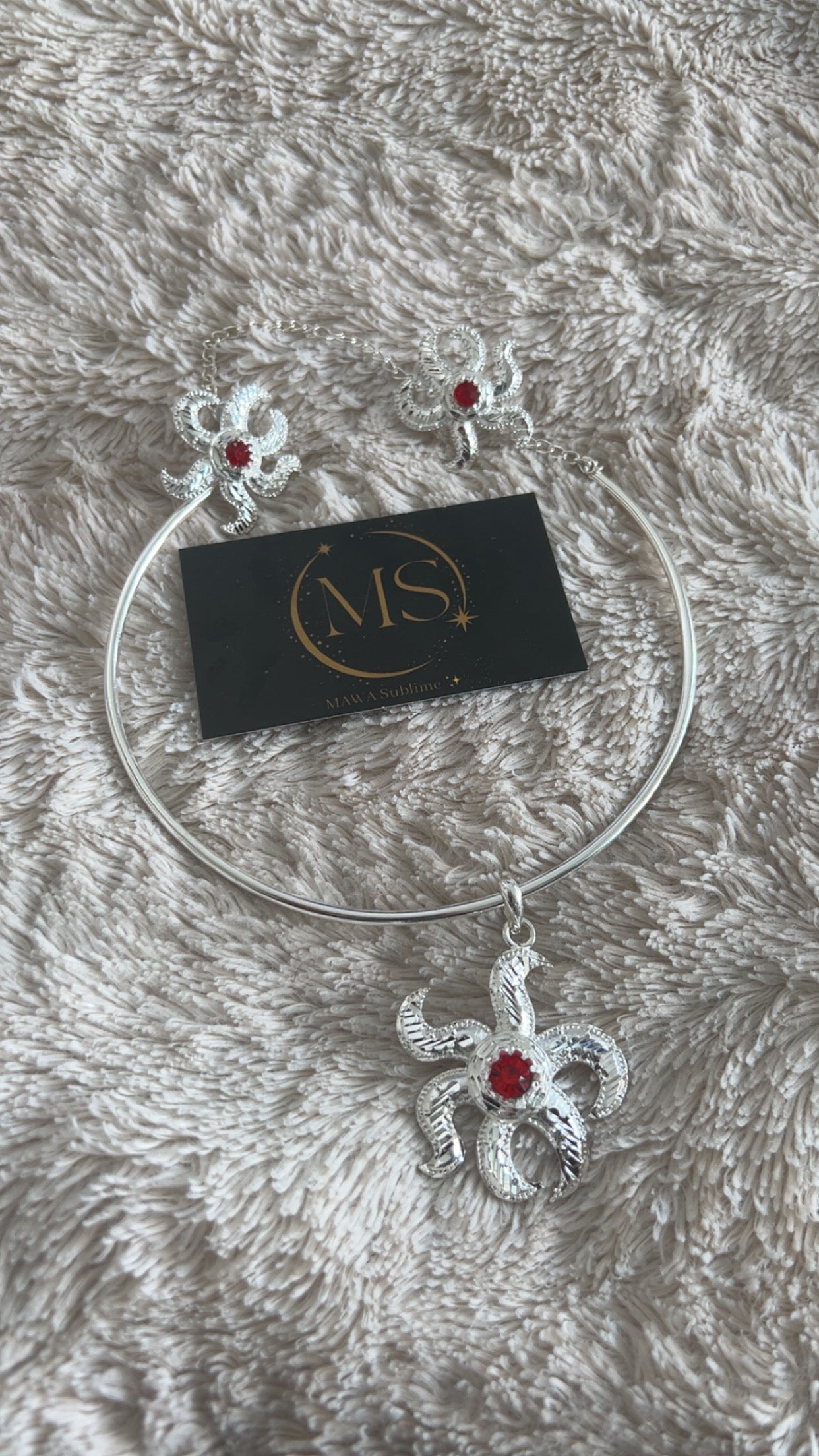 Ensemble collier 9