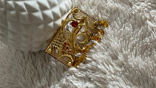 Broche 11