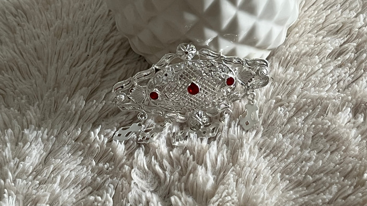 Broches 9