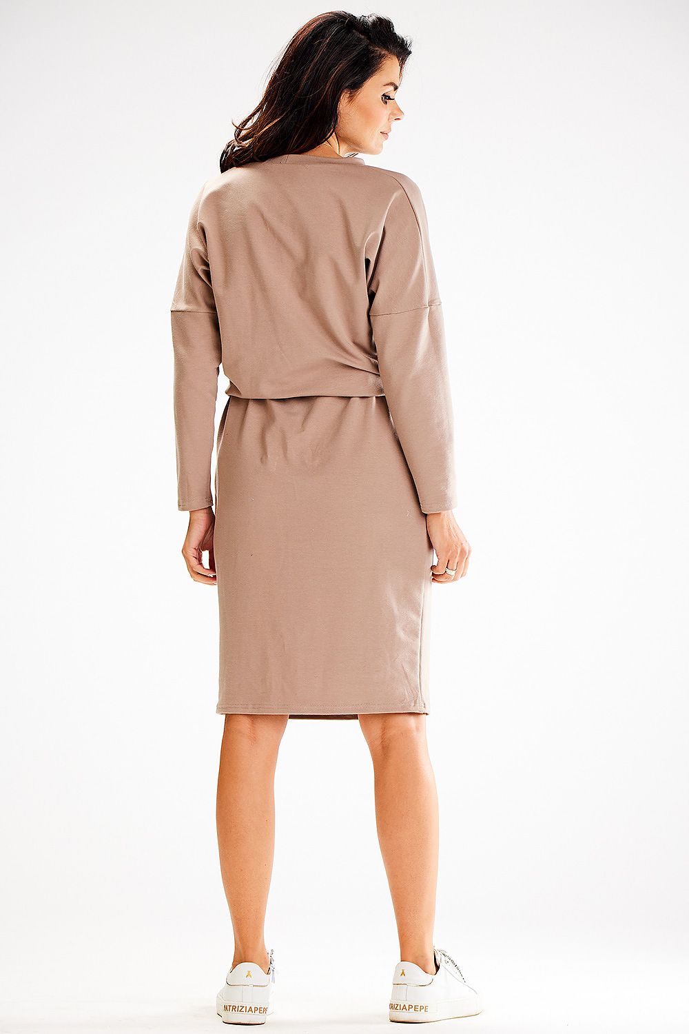  Robe de jour model 187146 awama 