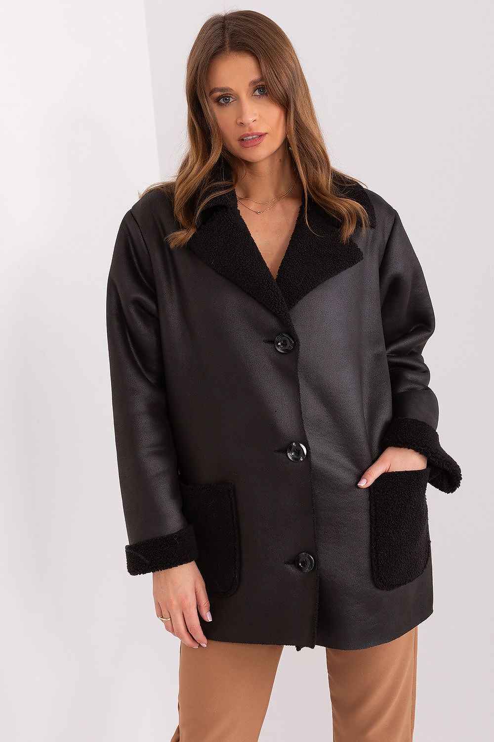 Veste Lakerta