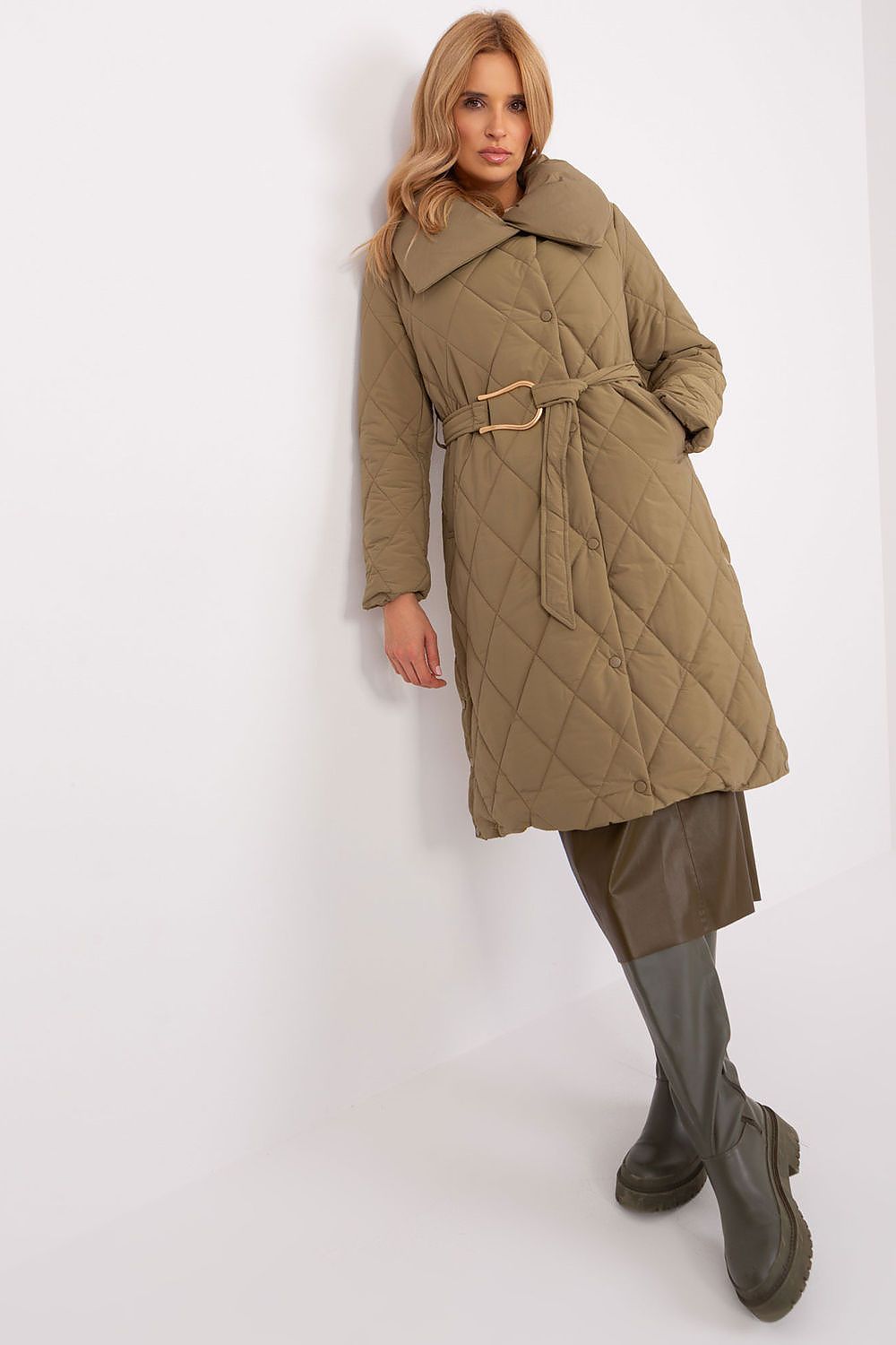 Veste model 190255 Trendy. ING 