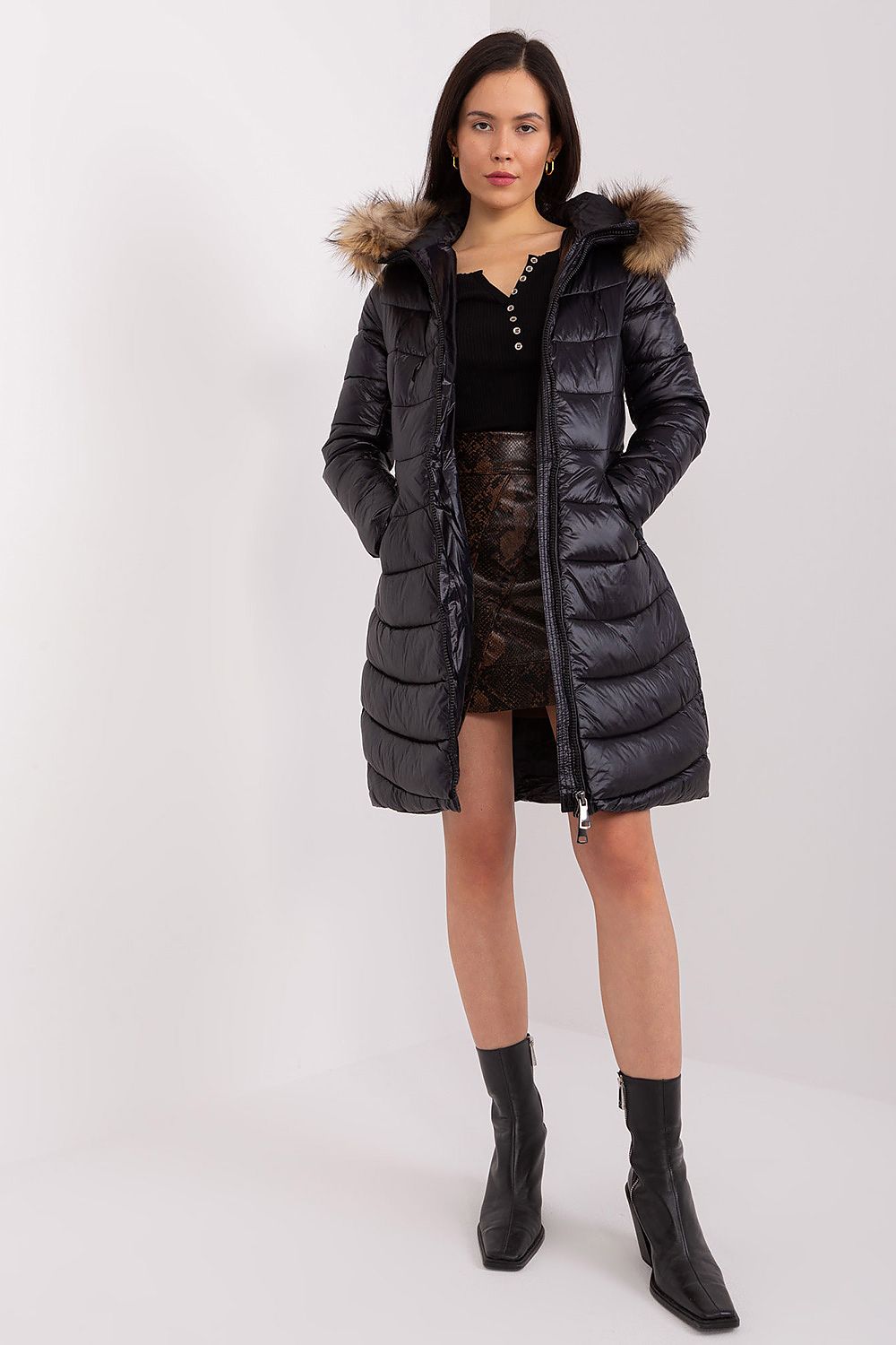  Veste model 190266 Trendy. ING 