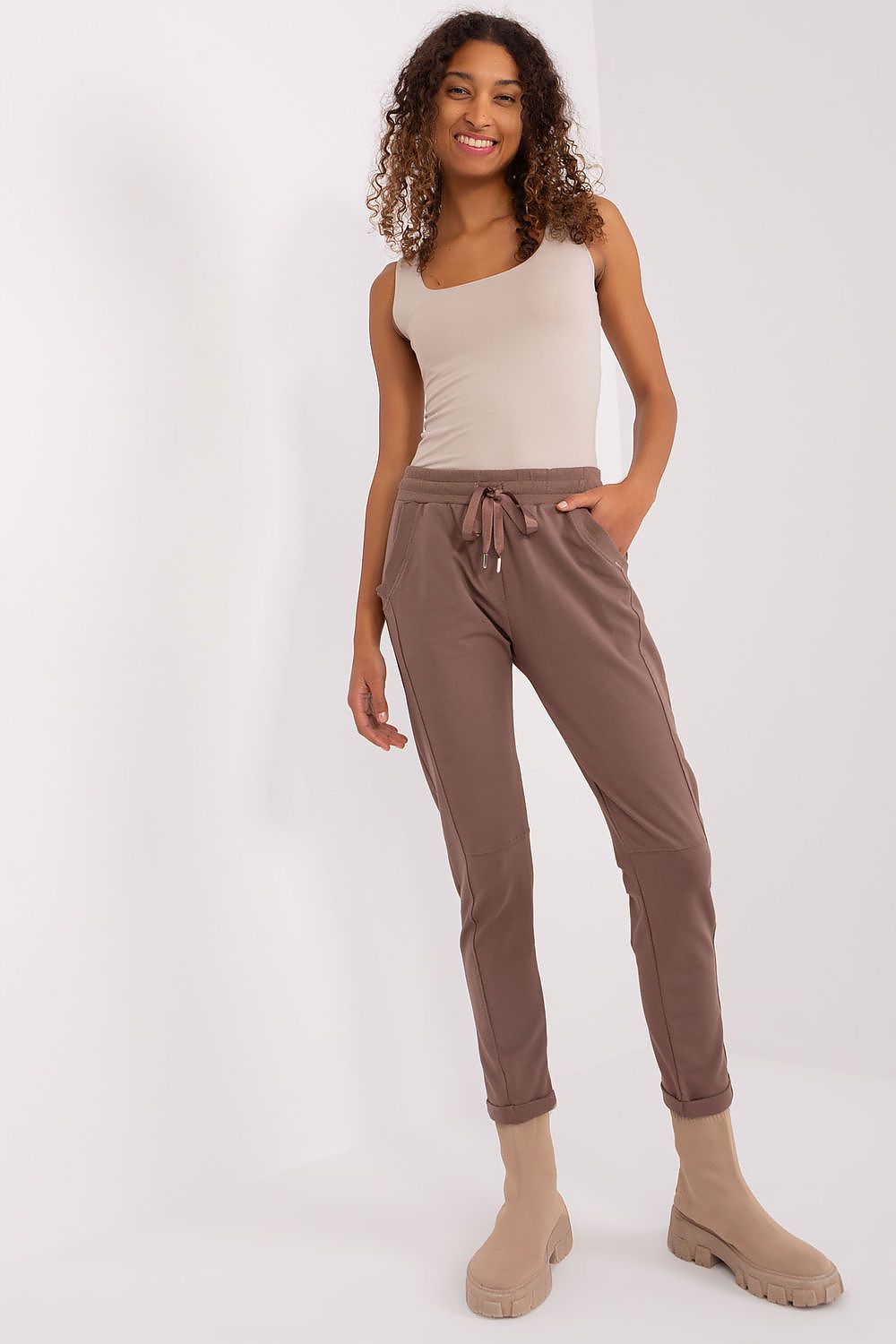  Pantalon survêtement model 191221 Relevance 