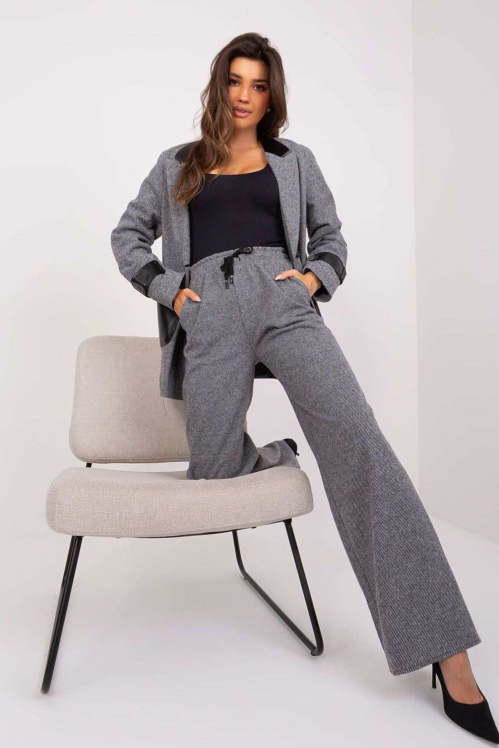 Pantalon femme model 193132 Lakerta 
