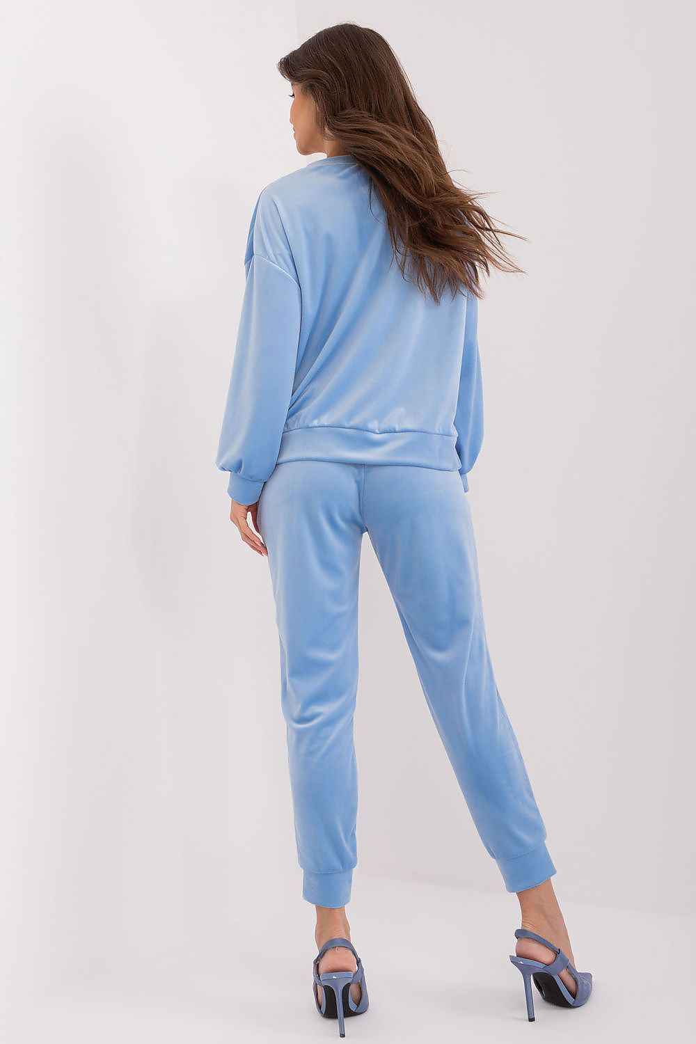 L`ensemble Italy Moda