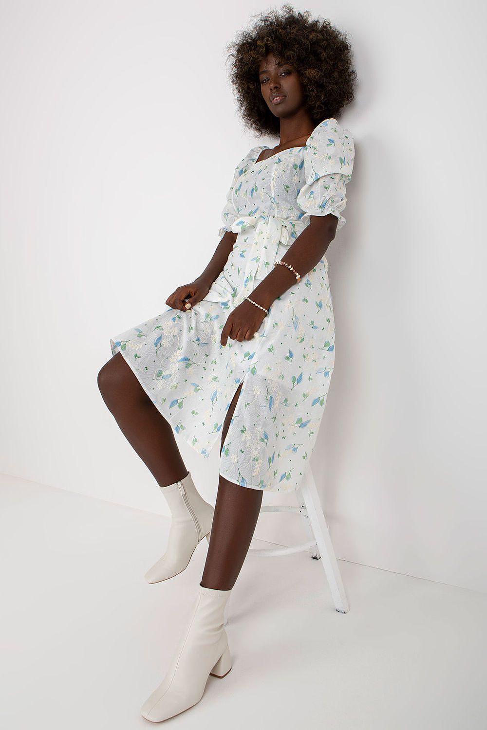  Robe de jour model 195792 Lakerta 