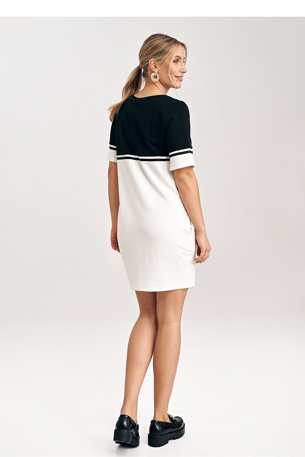  Robe de jour model 198487 Figl 