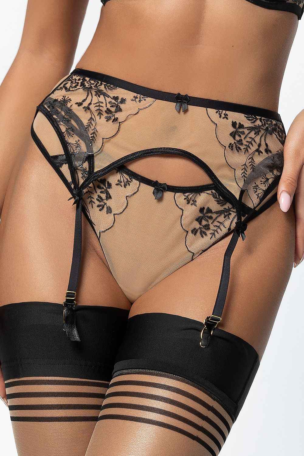 Strings Axami