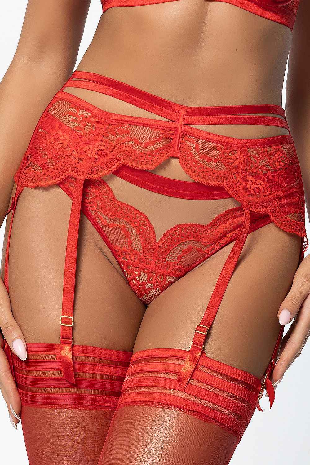 Strings Axami