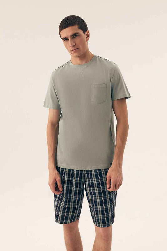 Pyjama Henderson