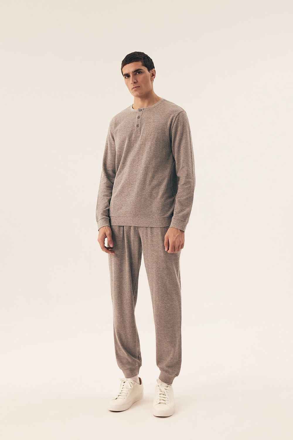 Pyjama Henderson