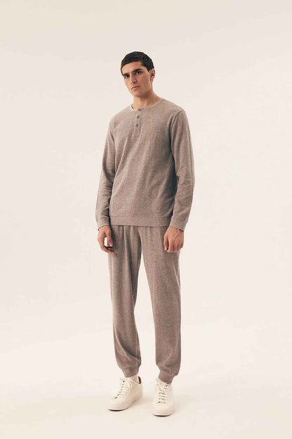 Pyjama Henderson