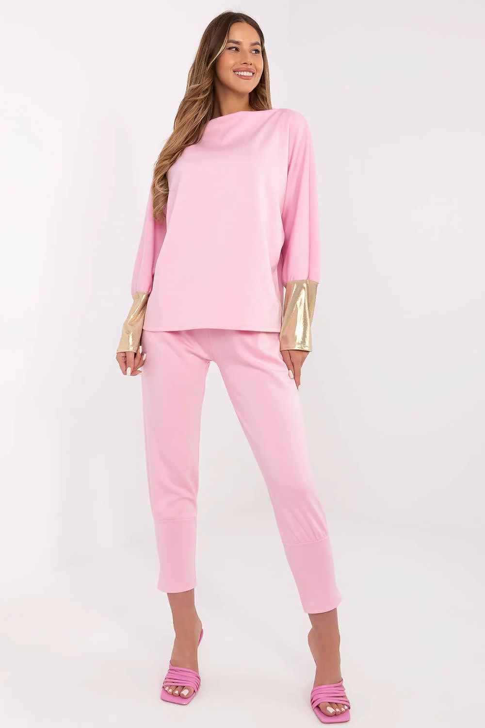 L`ensemble Italy Moda