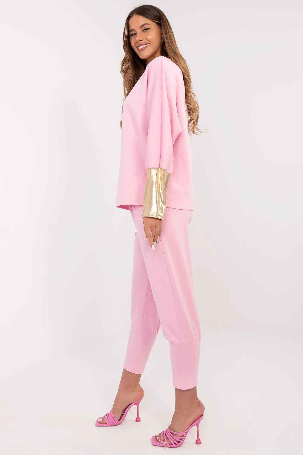 L`ensemble Italy Moda