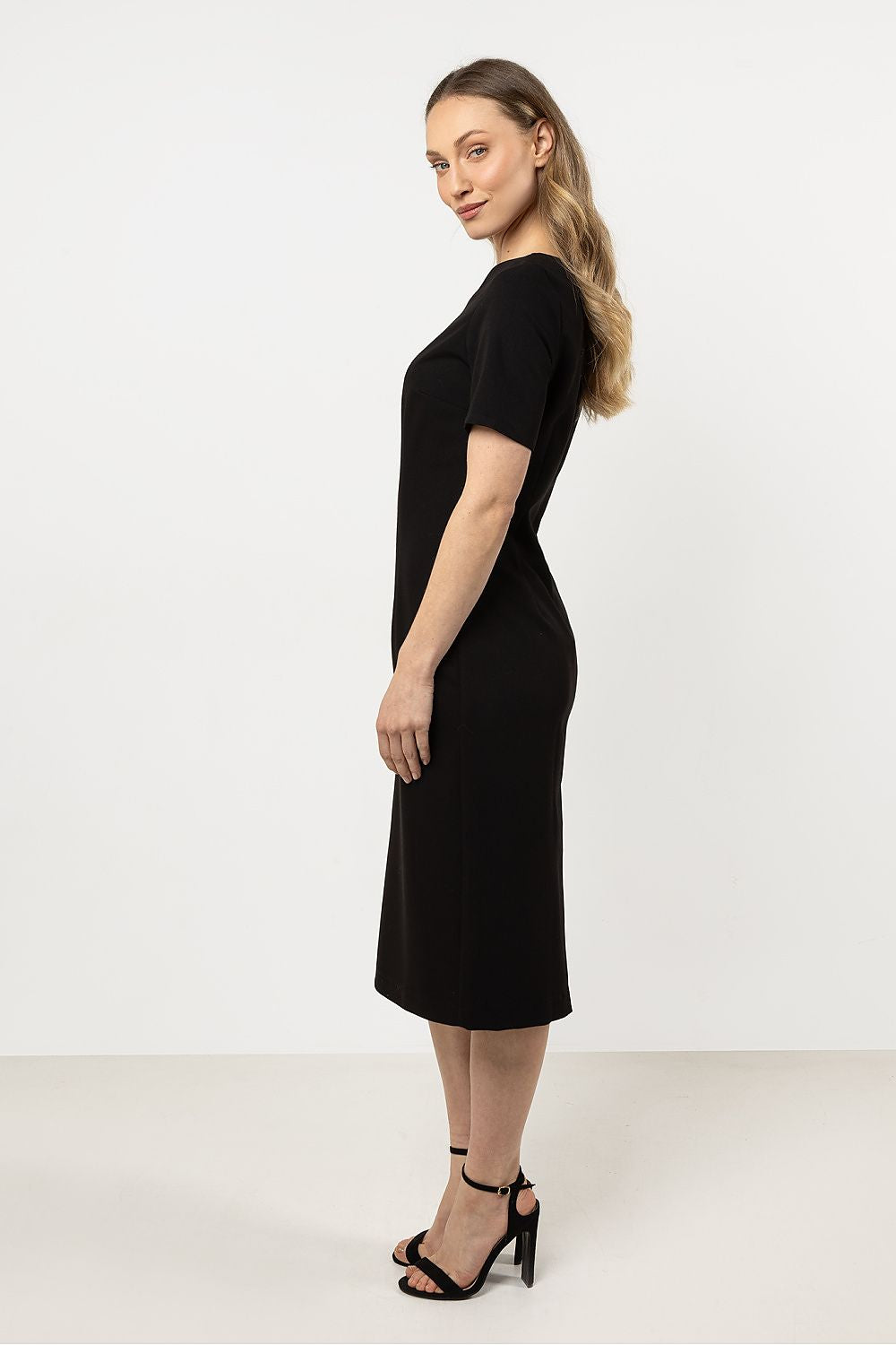  Robe de jour model 212249 awama 