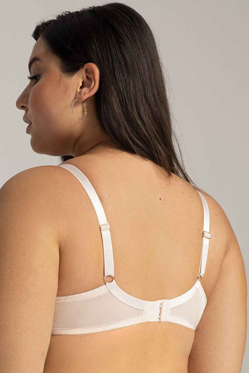 Semi-soft Ava