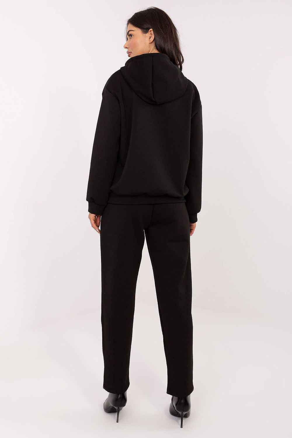 L`ensemble Italy Moda