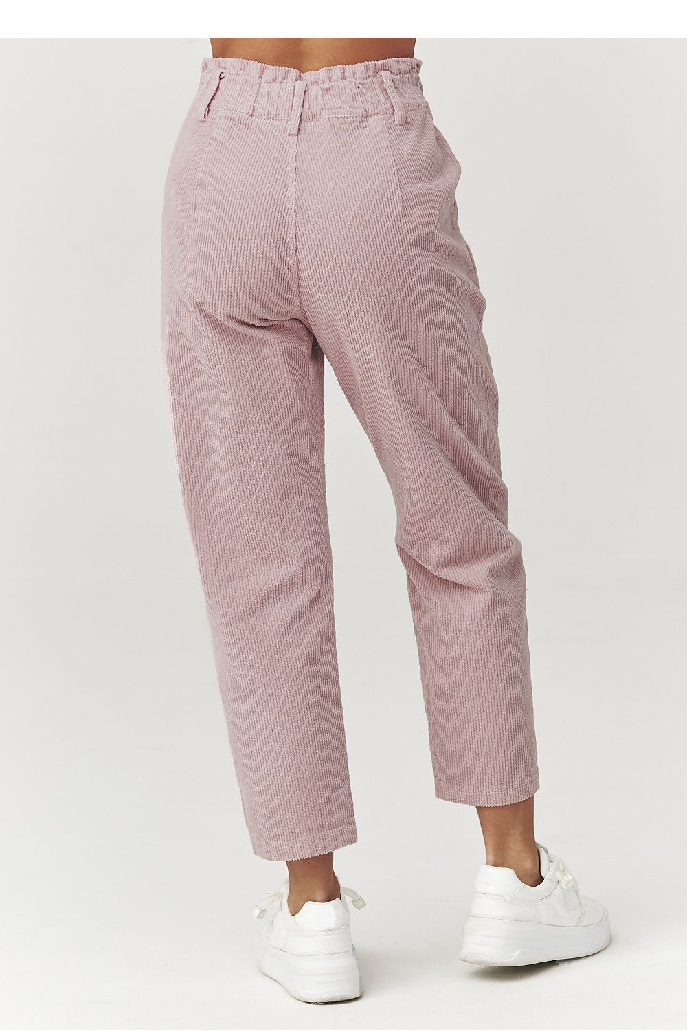  Pantalon en velours côtelé model 223241 Makadamia 