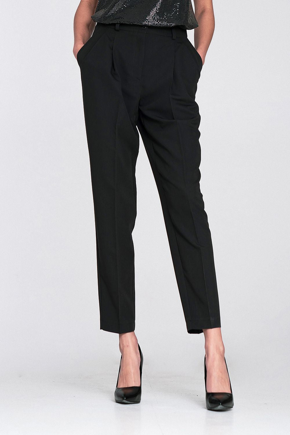  Pantalon femme model 223281 Nife 