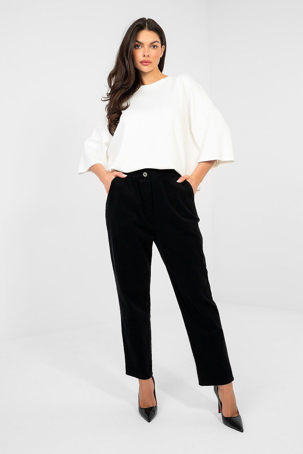  Pantalon en velours côtelé model 224841 Italy Moda 
