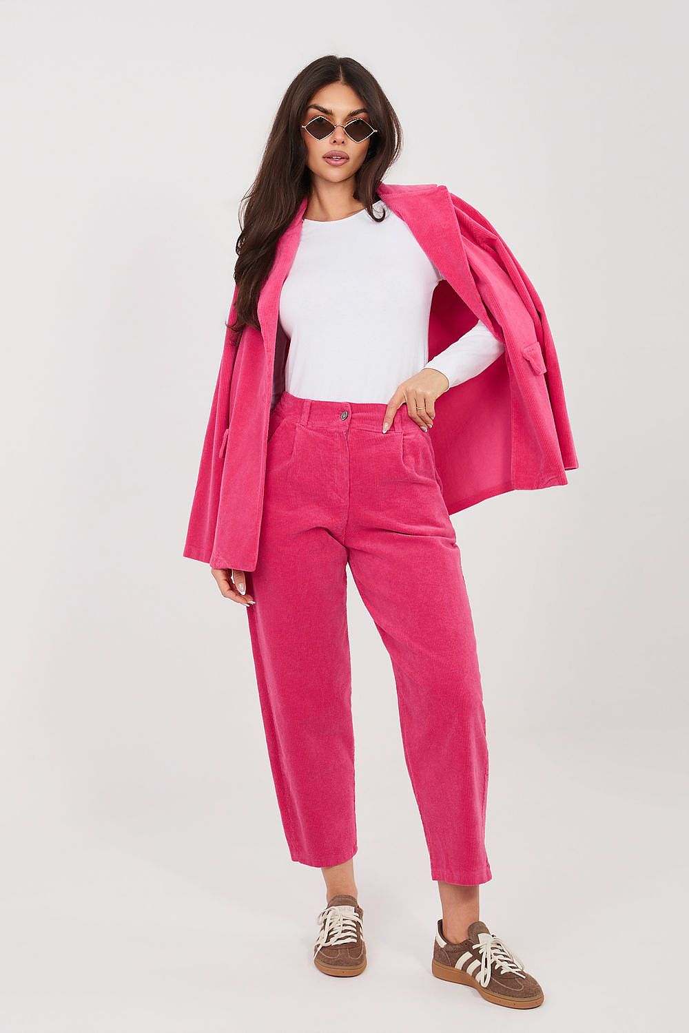  Pantalon en velours côtelé model 225087 Rue Paris 