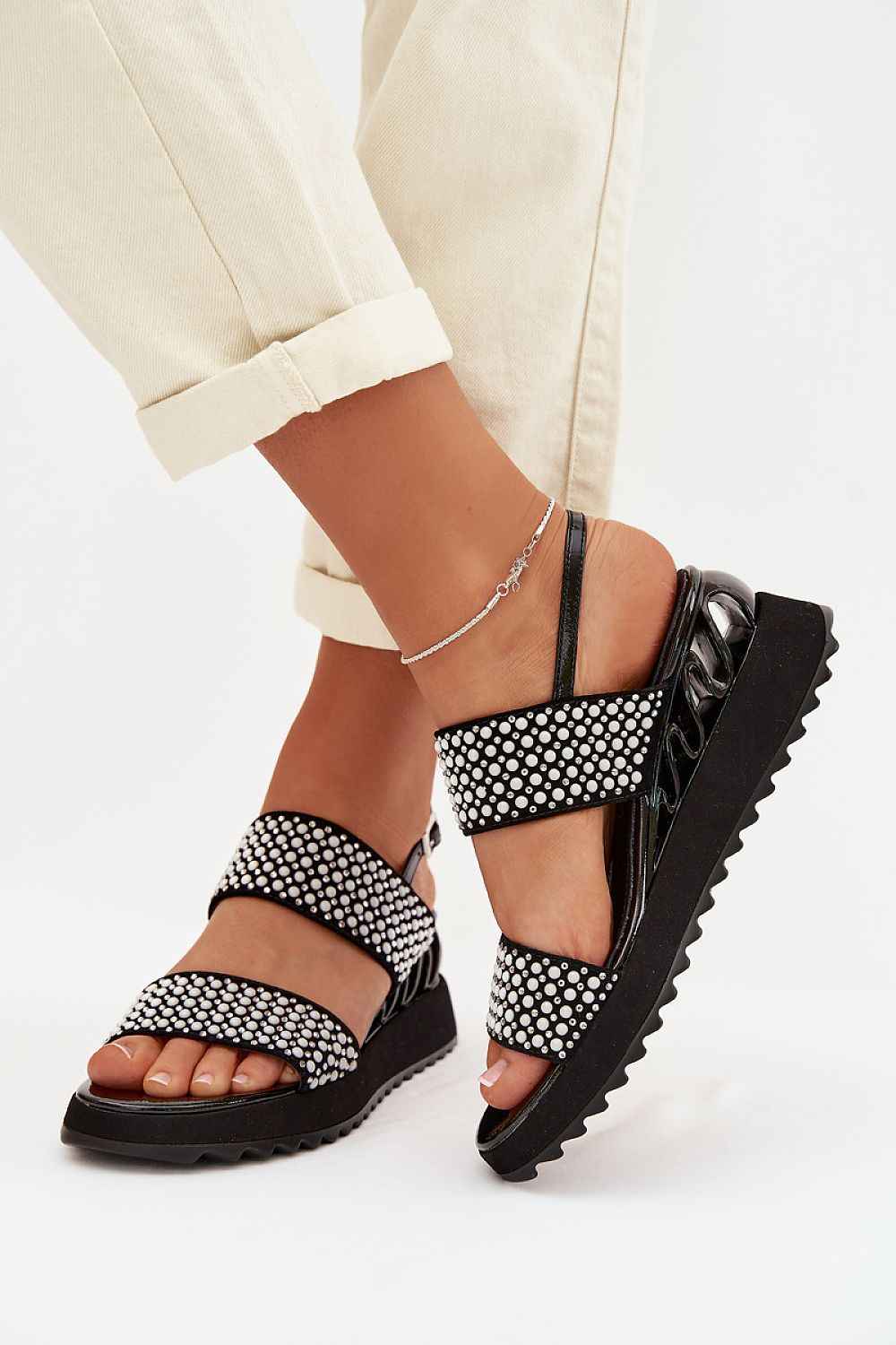 Cothurnes Step in style