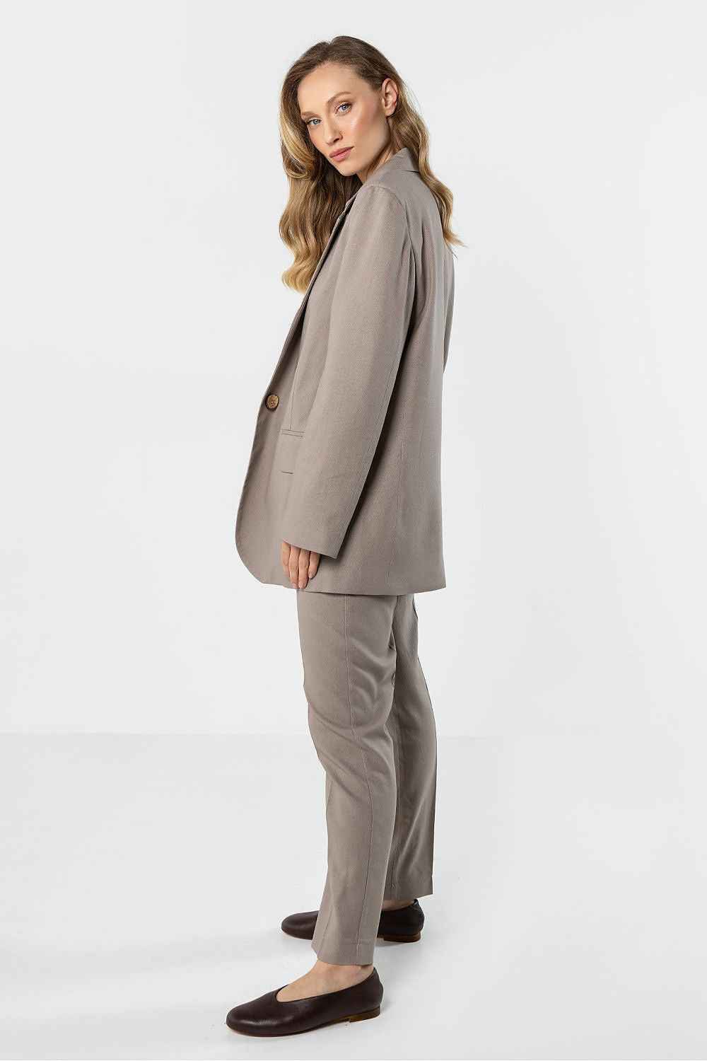 Veste awama