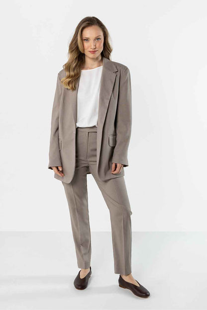 Veste awama