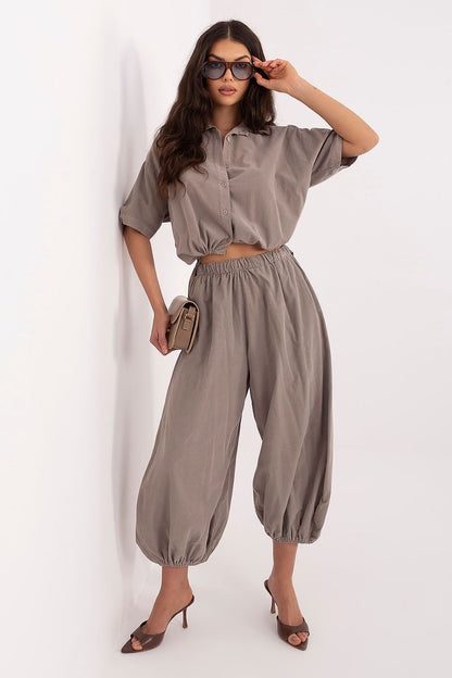  Pantalon en velours côtelé model 226227 Italy Moda 