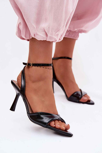 Sandales à talons Step in style