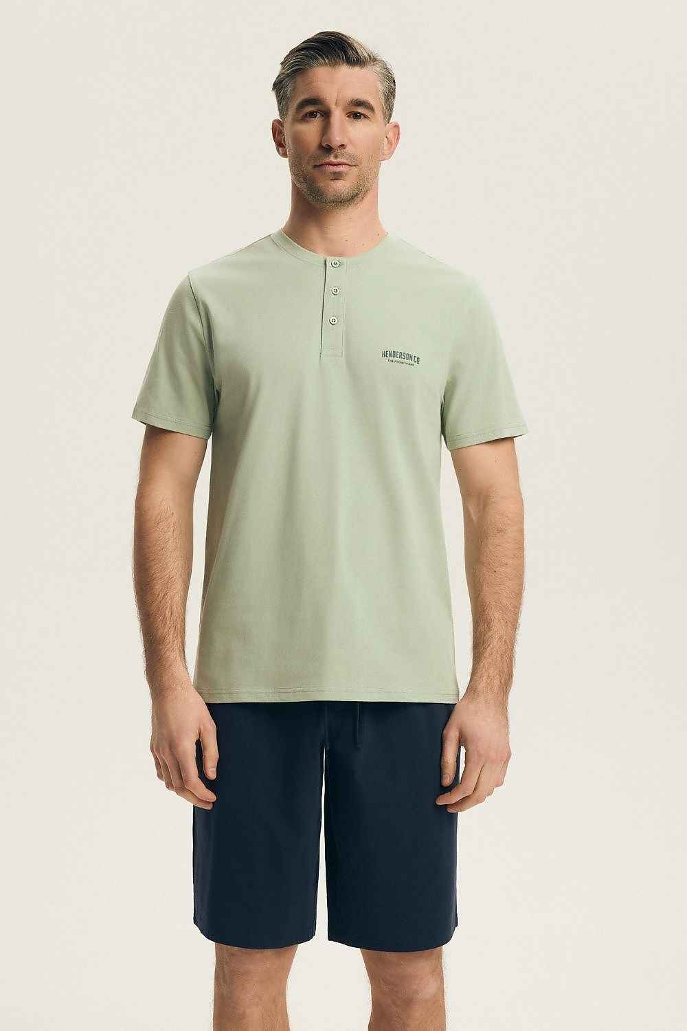 Pyjama Henderson