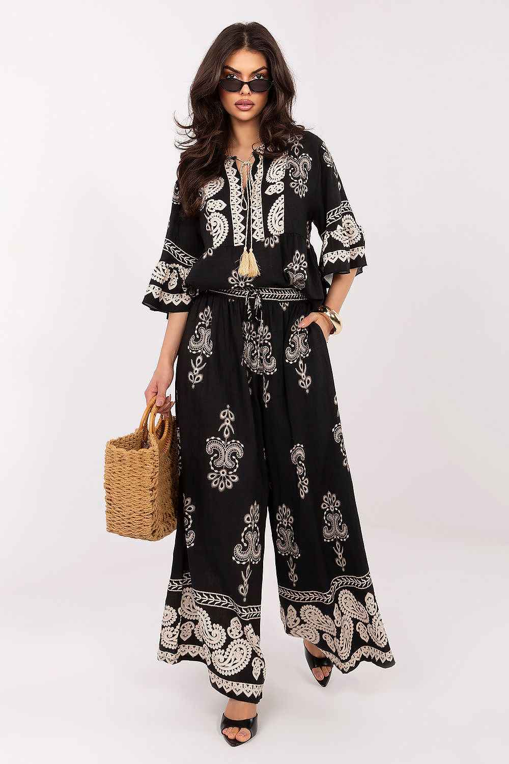 L`ensemble Italy Moda