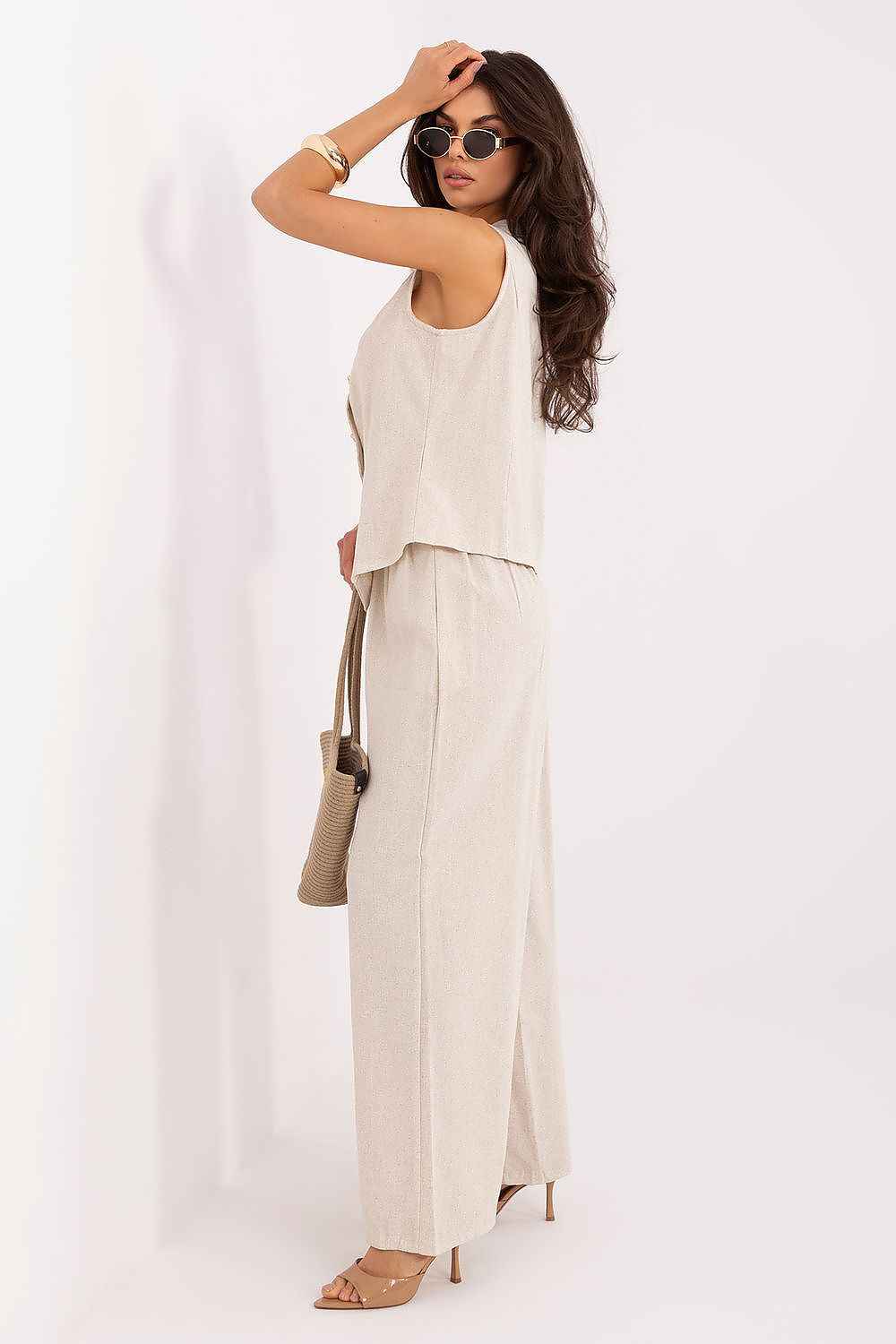 L`ensemble Italy Moda
