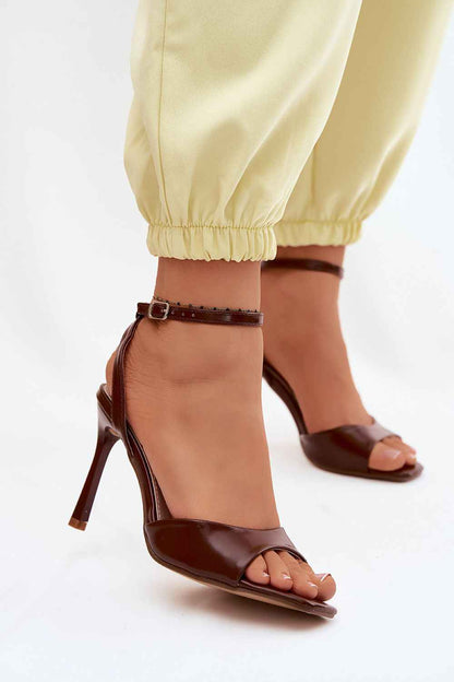 Sandales à talons Step in style