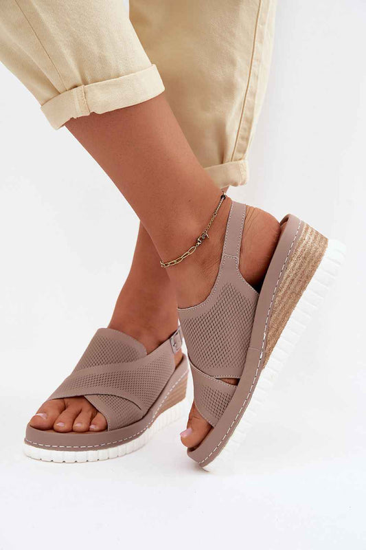 Cothurnes Step in style