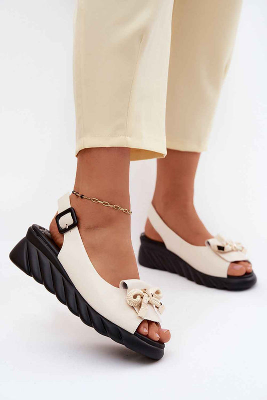 Cothurnes Step in style